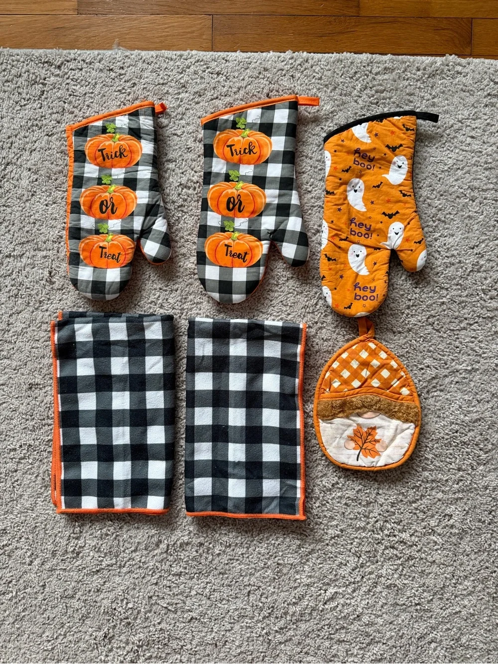 Halloween / Fall Oven Mitt and Towel Set - Orange Black Buffalo Check